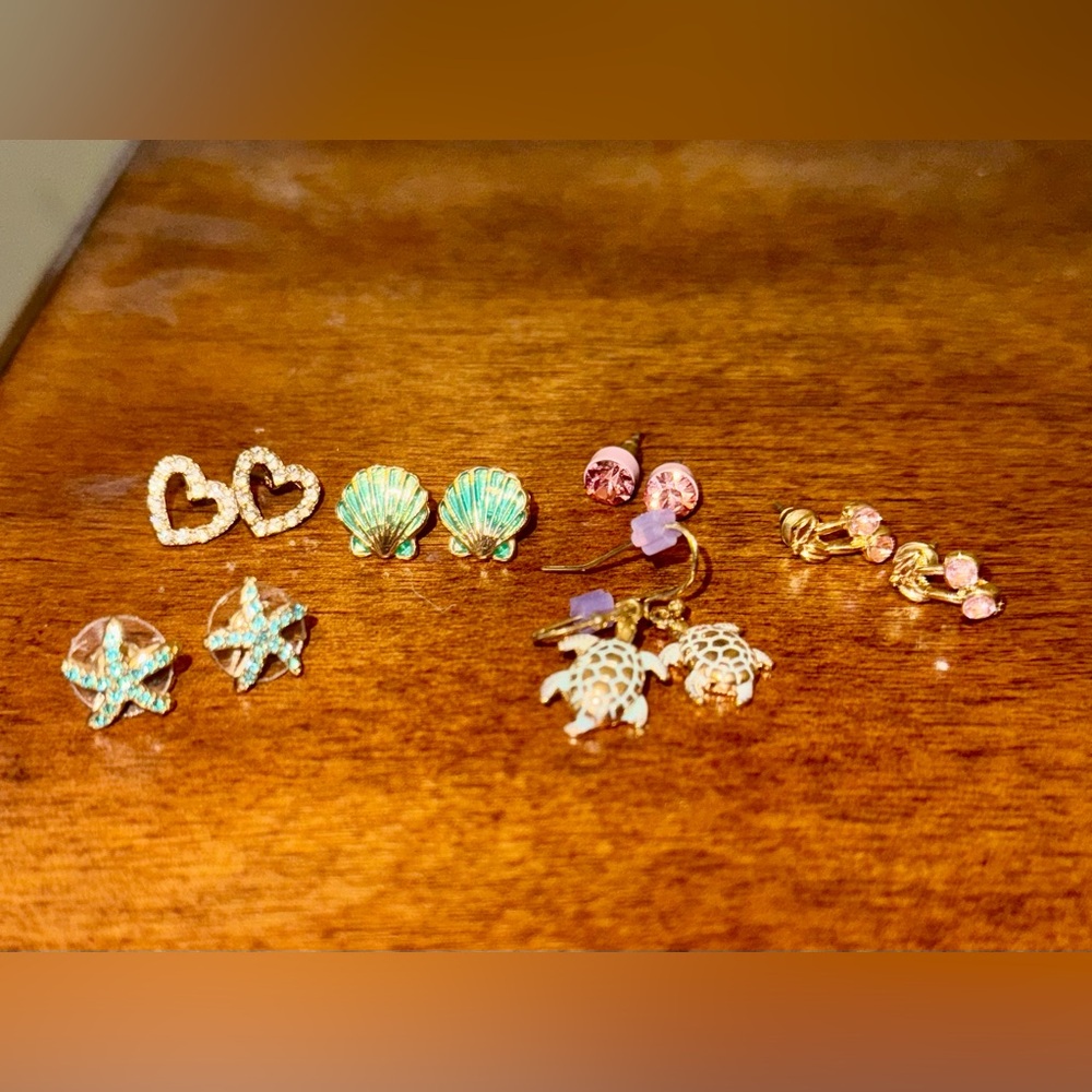 Bundle of 6 pairs of Earrings